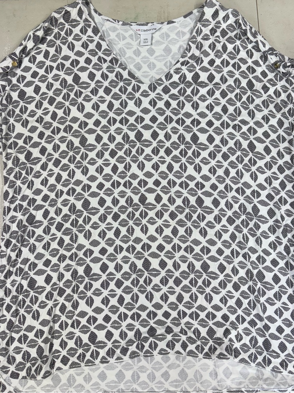 Liz Claiborne White and Gray Geometric V-Neck Tunic